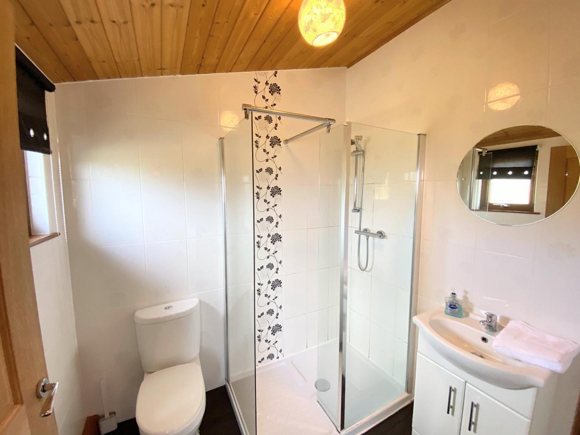 Torridon 12 With Private Hot Tub - Fife - Loch Leven - Lomond Hills Vila Kelty Exterior foto