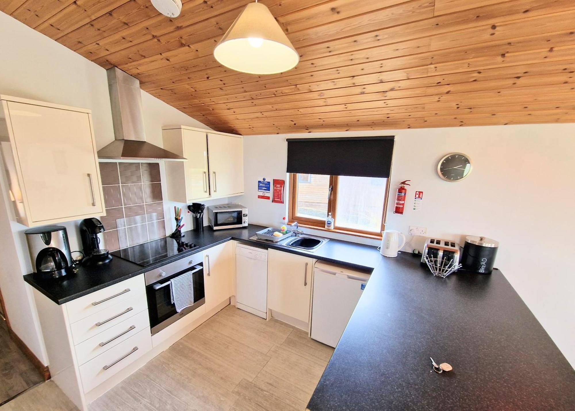 Torridon 12 With Private Hot Tub - Fife - Loch Leven - Lomond Hills Vila Kelty Exterior foto