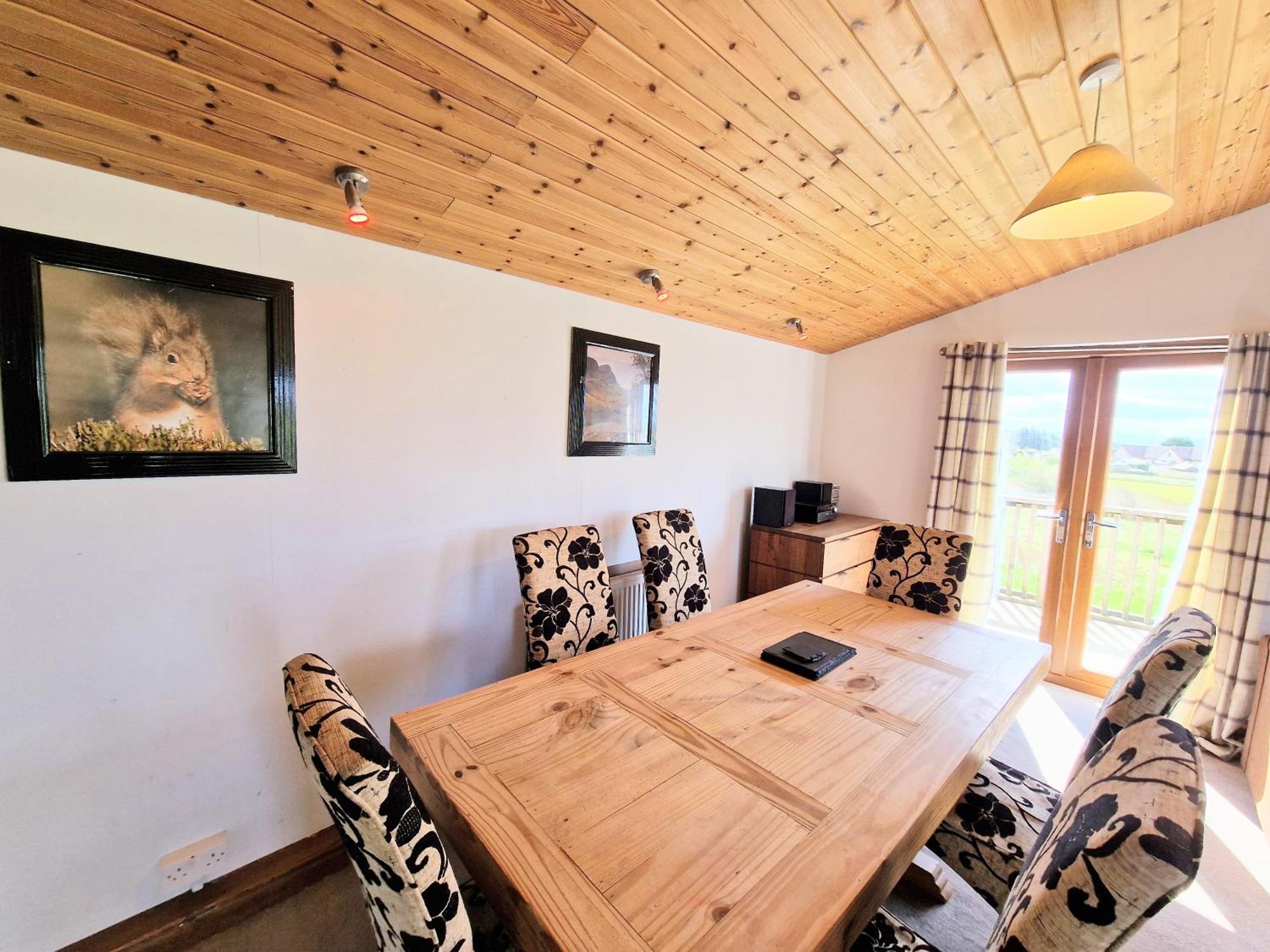 Torridon 12 With Private Hot Tub - Fife - Loch Leven - Lomond Hills Vila Kelty Exterior foto
